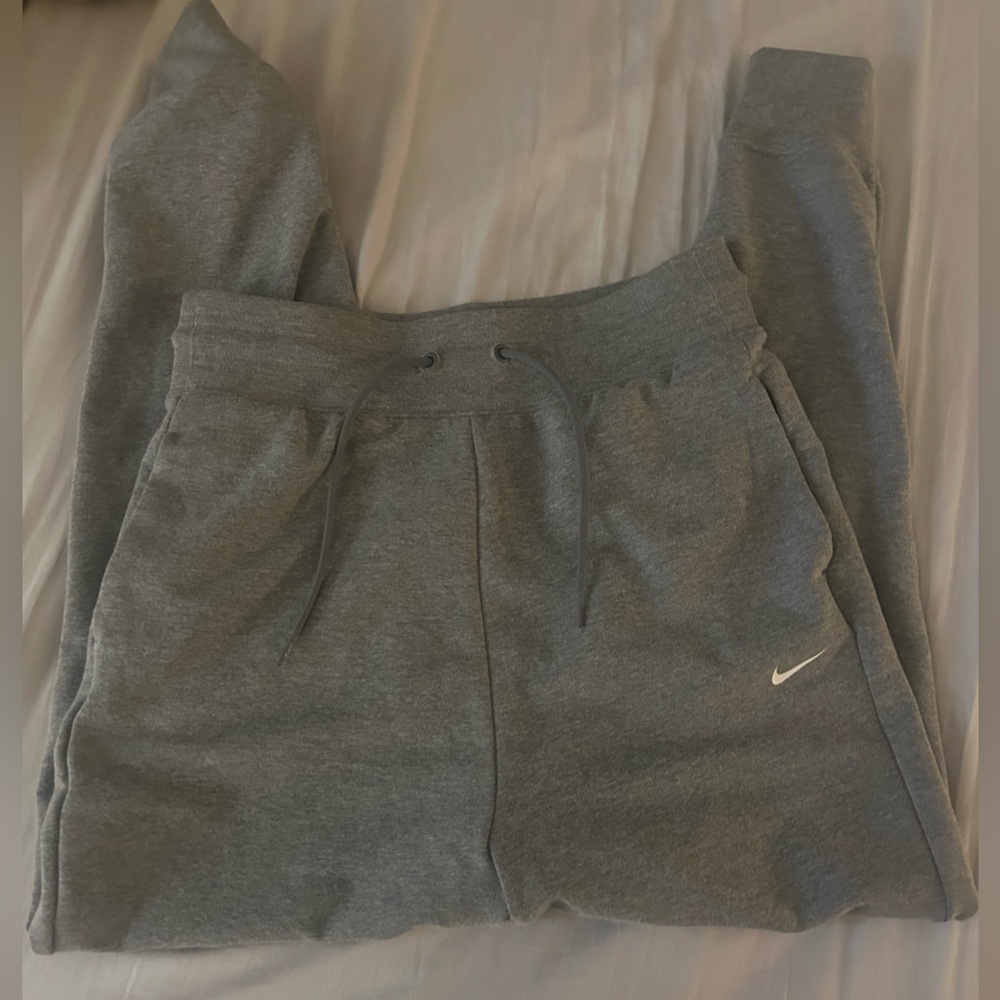 nike dri fit grey sweatpants